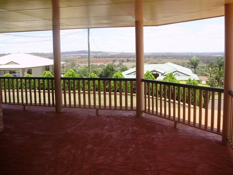 28 Adermann Drive, Kingaroy QLD 4610