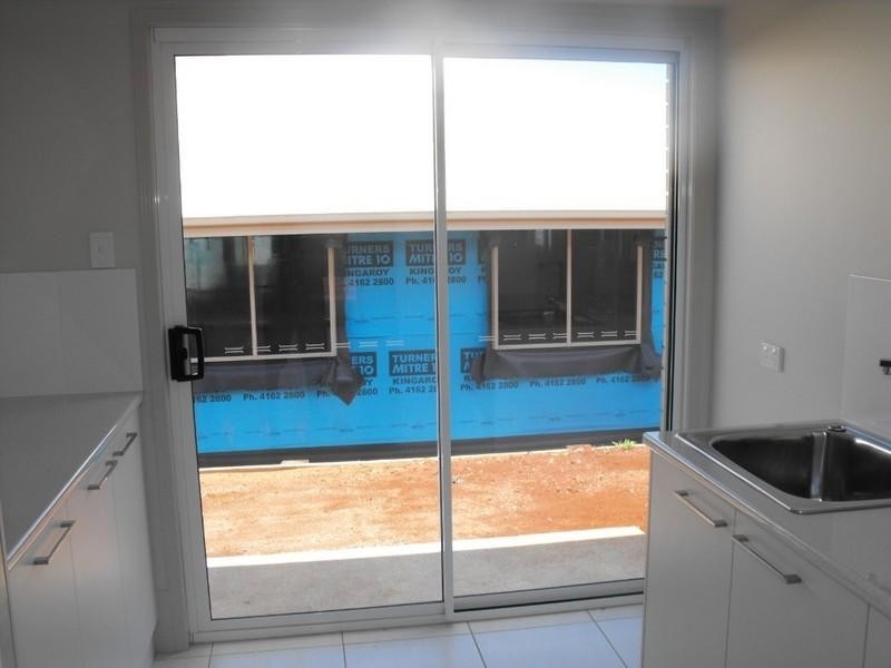 10 Allan Place, Kingaroy QLD 4610