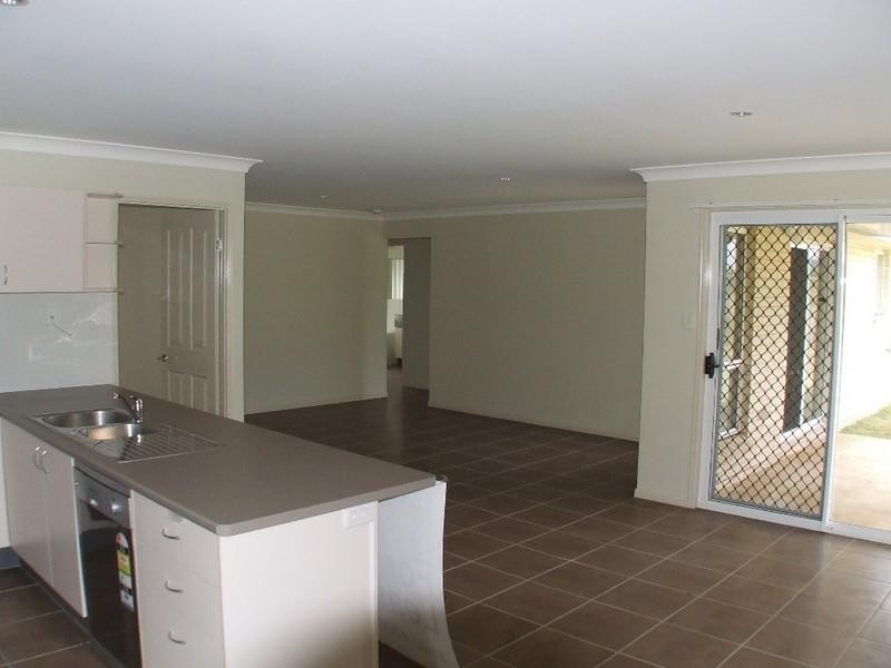 42 Banksia Drive, Kingaroy QLD 4610