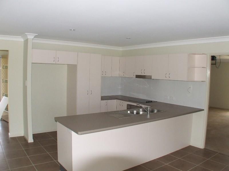 42 Banksia Drive, Kingaroy QLD 4610