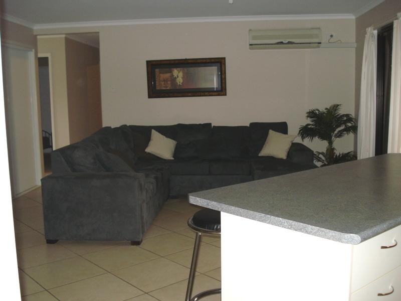 1 Avoca Place, Nanango QLD 4615