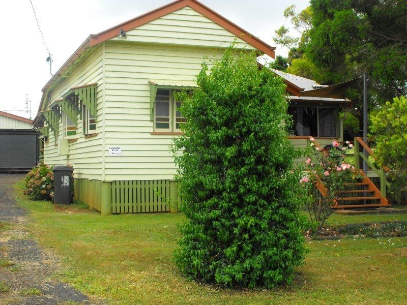 21 Andrew Street, Wooroolin QLD 4608