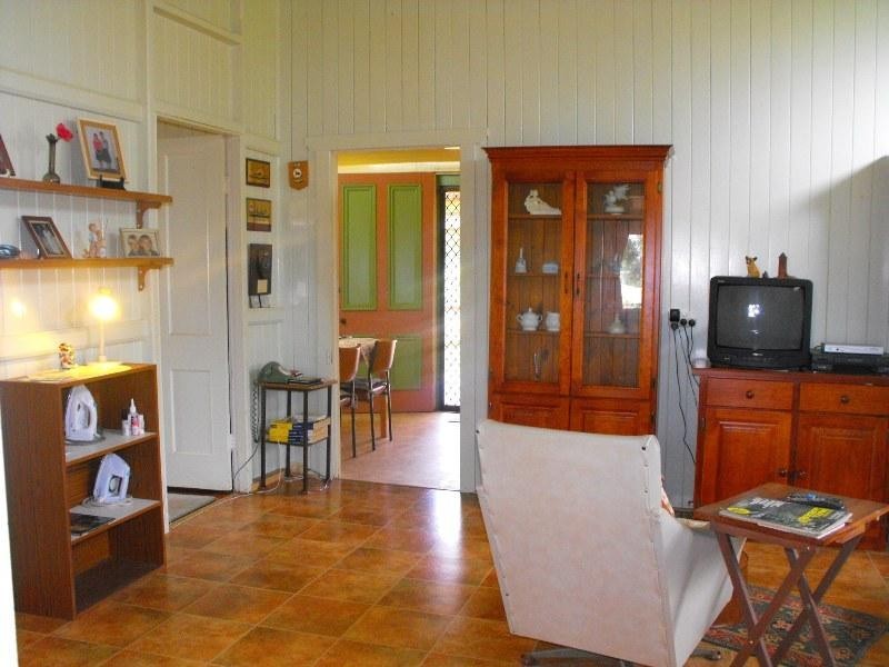 21 Andrew Street, Wooroolin QLD 4608