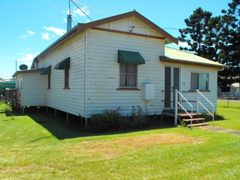 12 Earl Street, Kingaroy QLD 4610