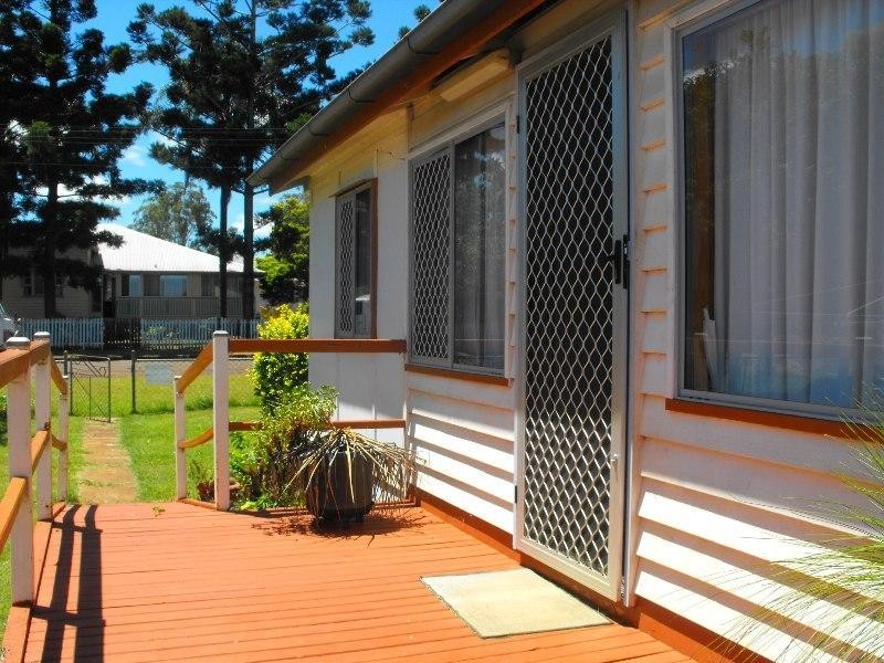 12 Earl Street, Kingaroy QLD 4610