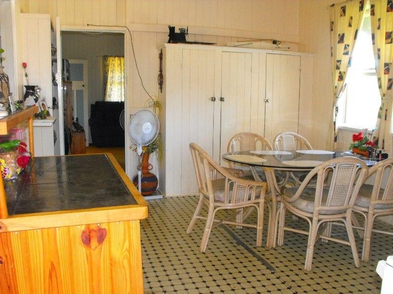 12 Earl Street, Kingaroy QLD 4610