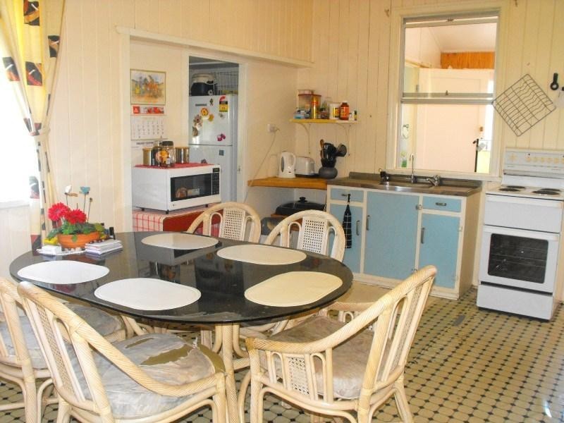 12 Earl Street, Kingaroy QLD 4610