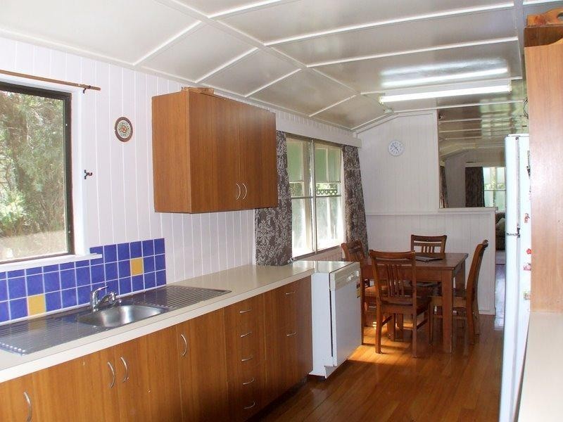 11 Gooyong Street, Kingaroy QLD 4610