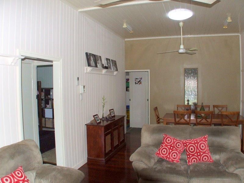 11 Gooyong Street, Kingaroy QLD 4610
