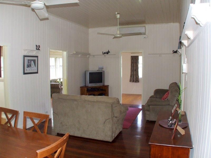 11 Gooyong Street, Kingaroy QLD 4610