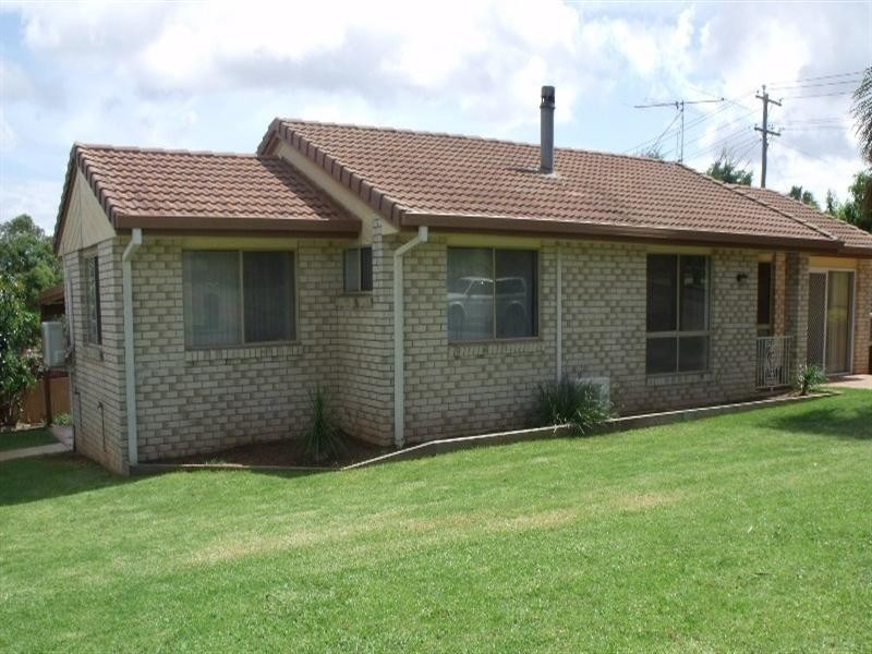9 Nolan Drive, Kingaroy QLD 4610
