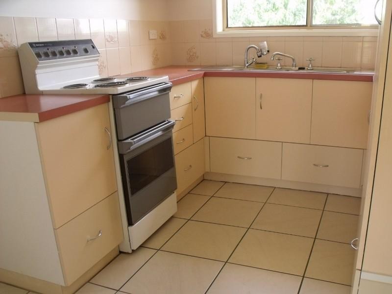 9 Nolan Drive, Kingaroy QLD 4610