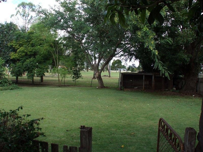 27 Avoca Street, Kingaroy QLD 4610