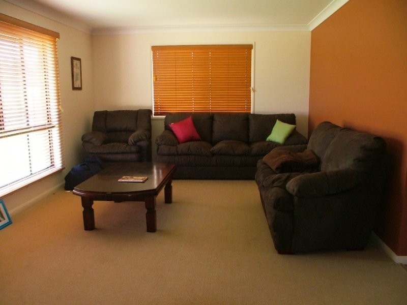 159 Hillview Parade, Kingaroy QLD 4610