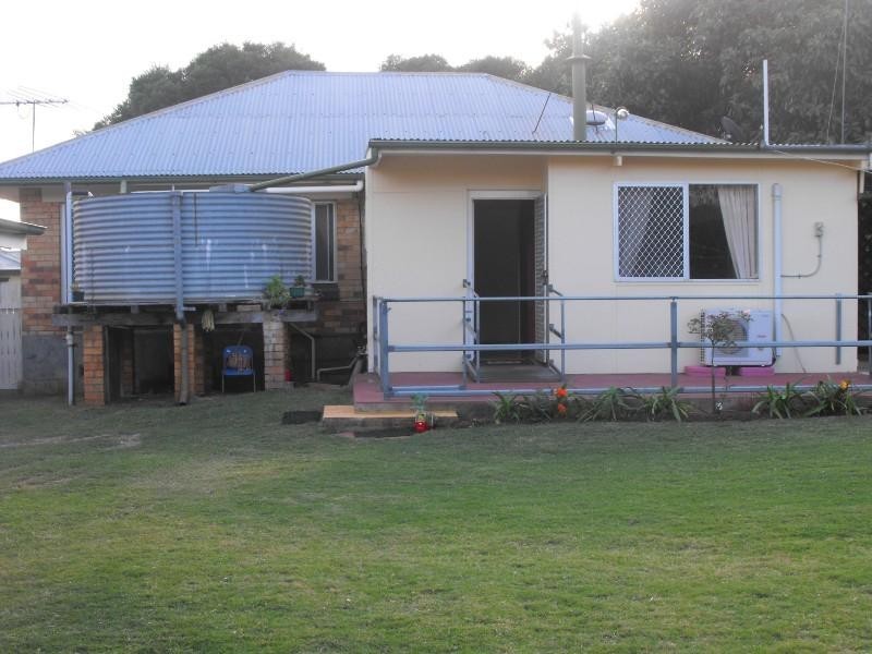 28 Norman Road, Kingaroy QLD 4610