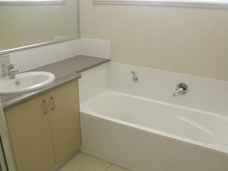 38 Rosella Parade, Kingaroy QLD 4610