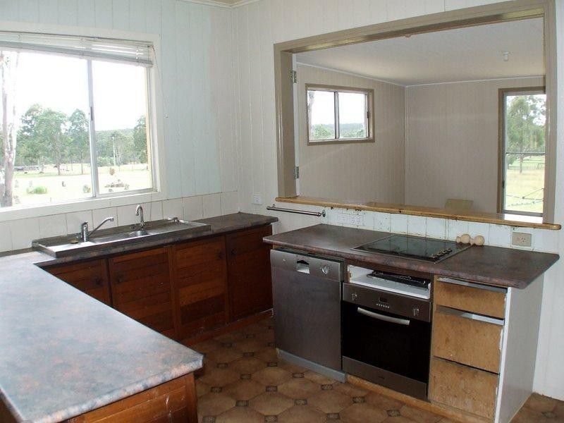 16 Julie Street, Kingaroy QLD 4610