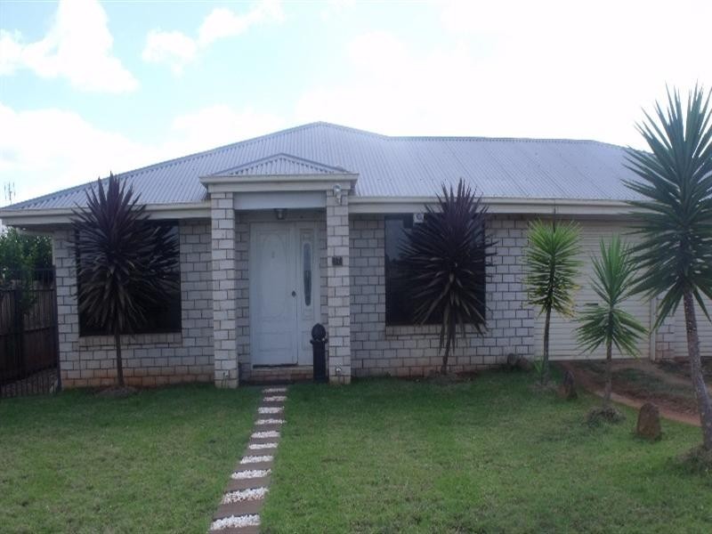 17 Tessman Road, Kingaroy QLD 4610