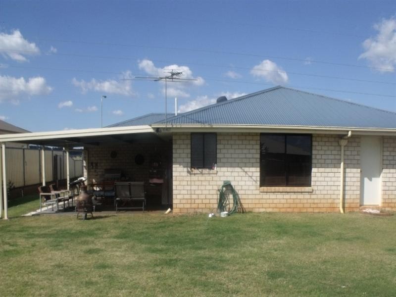 17 Tessman Road, Kingaroy QLD 4610