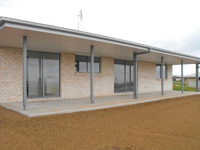 35 Bridgeman Parade, Kingaroy QLD 4610