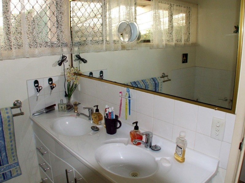 49 Moore Street, Kingaroy QLD 4610