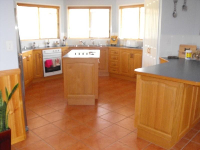 2 Dalkeith Street, Nanango QLD 4615