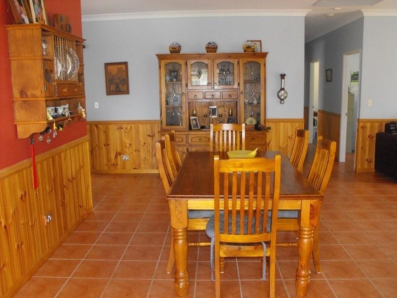 2 Dalkeith Street, Nanango QLD 4615