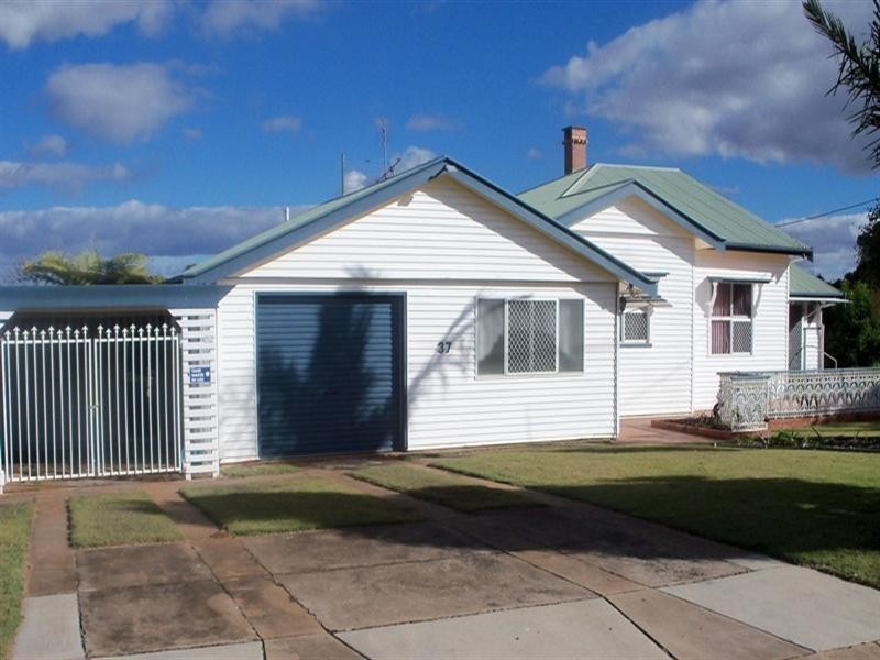 37 Coral Street, Kingaroy QLD 4610