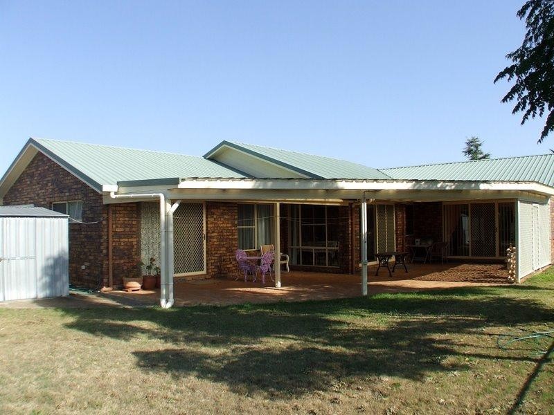 39 Cowie Drive, Kingaroy QLD 4610
