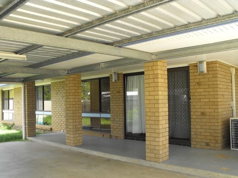 18 Birdie Street, Nanango QLD 4615