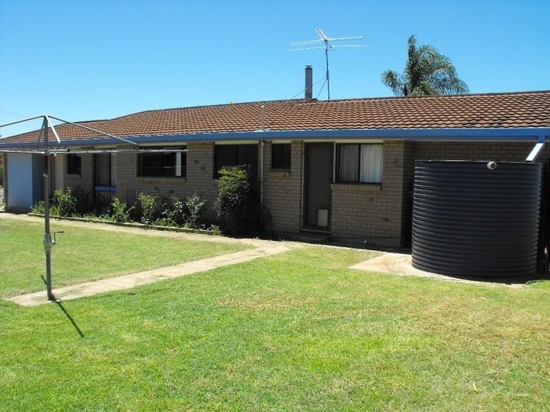 18 Birdie Street, Nanango QLD 4615