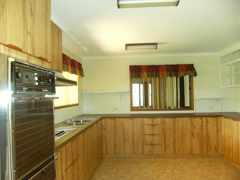 10 Gladys Street, Kingaroy QLD 4610