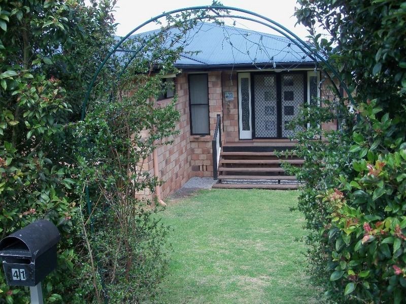 41 Adermann Drive, Kingaroy QLD 4610
