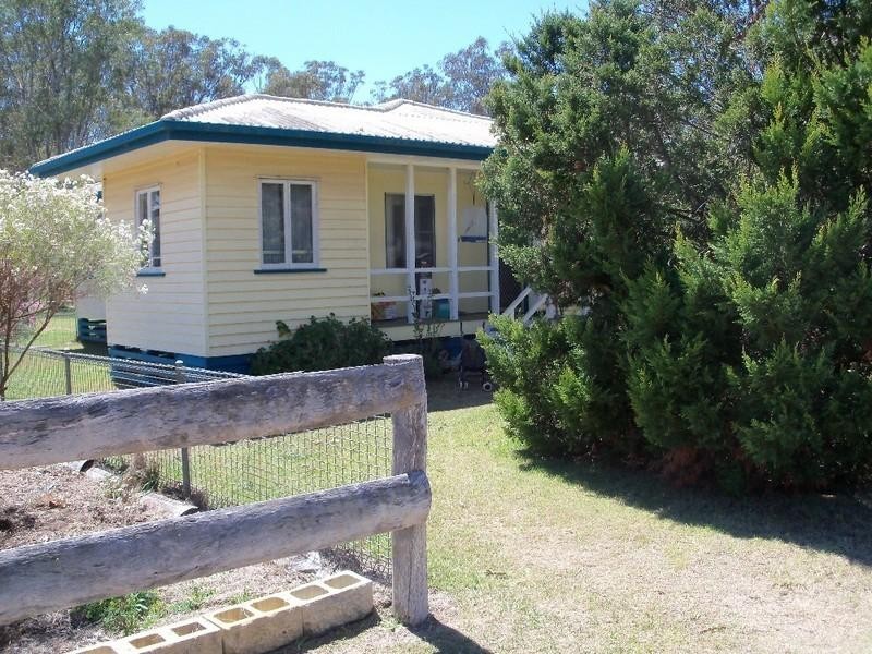 16 Knight Street, Kingaroy QLD 4610