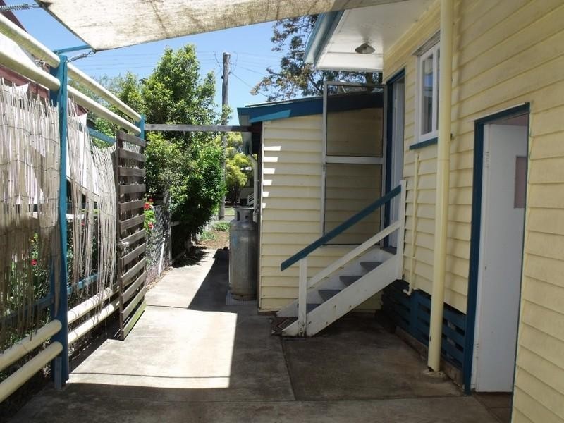 16 Knight Street, Kingaroy QLD 4610