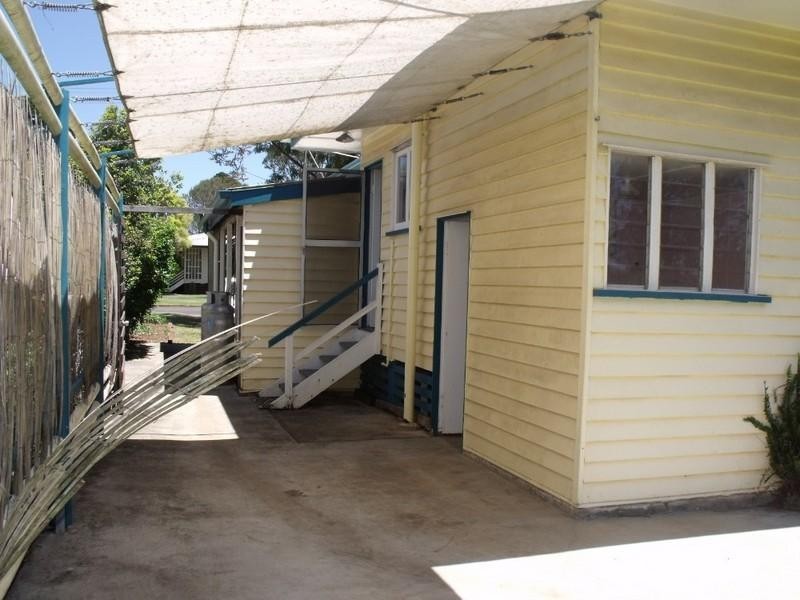 16 Knight Street, Kingaroy QLD 4610