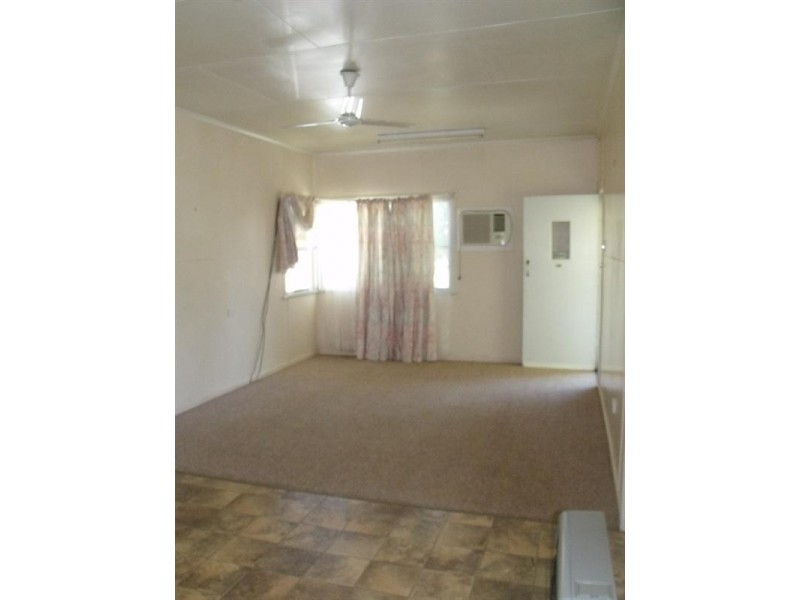 16 Knight Street, Kingaroy QLD 4610