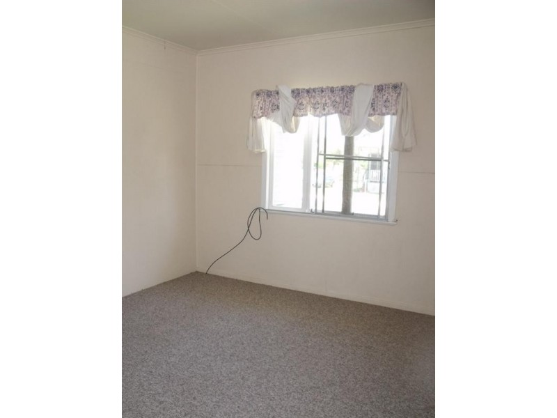 16 Knight Street, Kingaroy QLD 4610