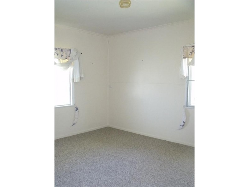 16 Knight Street, Kingaroy QLD 4610