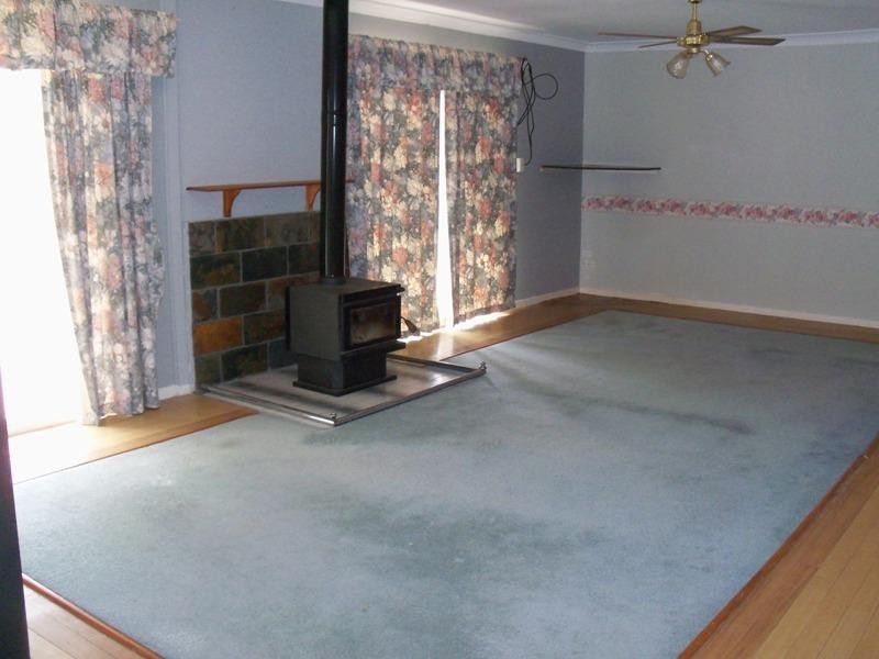 251 Carbeen Crescent, Nanango QLD 4615