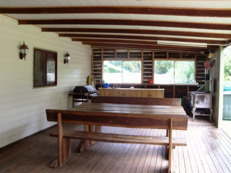 358 Boonenne Ellesmere Road, Taabinga QLD 4610