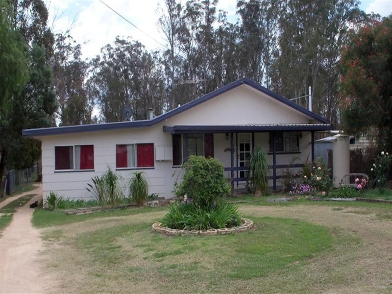 18 Knight Street, Kingaroy QLD 4610