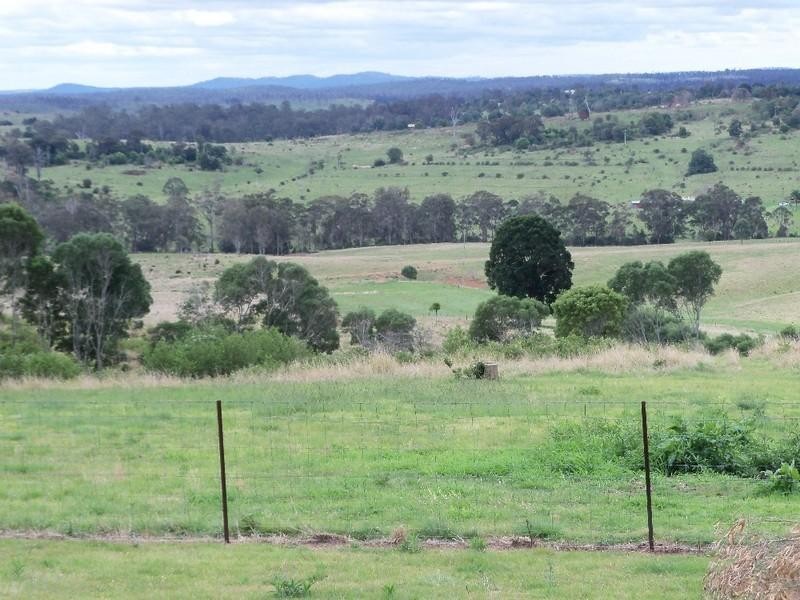 34 North Kerton Road, Nanango QLD 4615