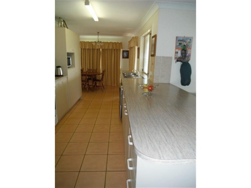 34 North Kerton Road, Nanango QLD 4615