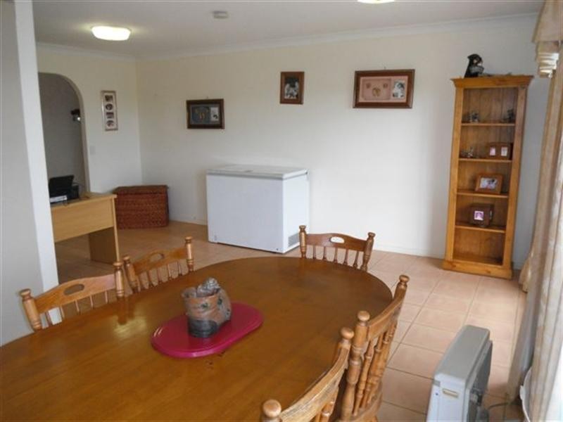 34 North Kerton Road, Nanango QLD 4615