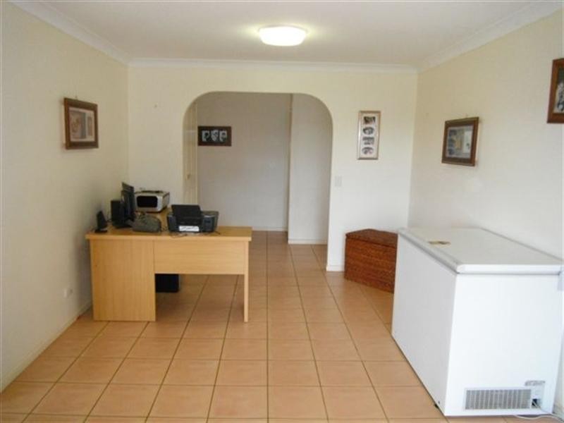 34 North Kerton Road, Nanango QLD 4615