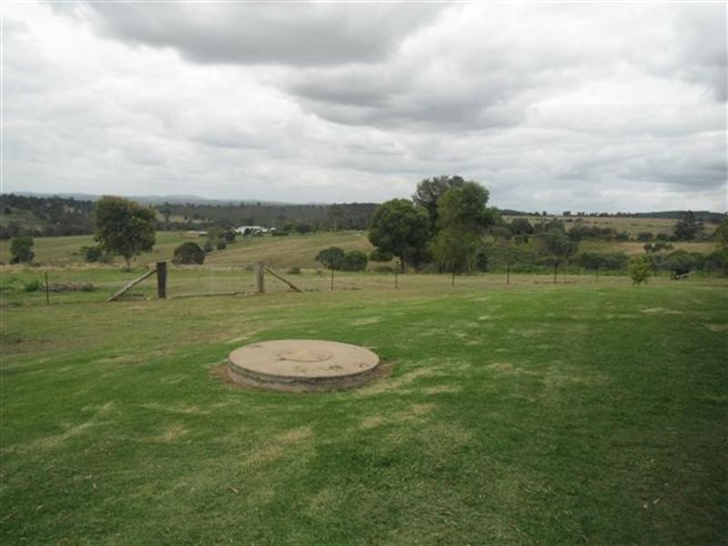 34 North Kerton Road, Nanango QLD 4615