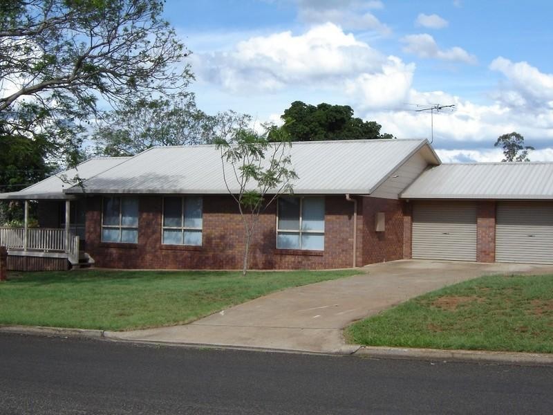 129 Moore Street, Kingaroy QLD 4610