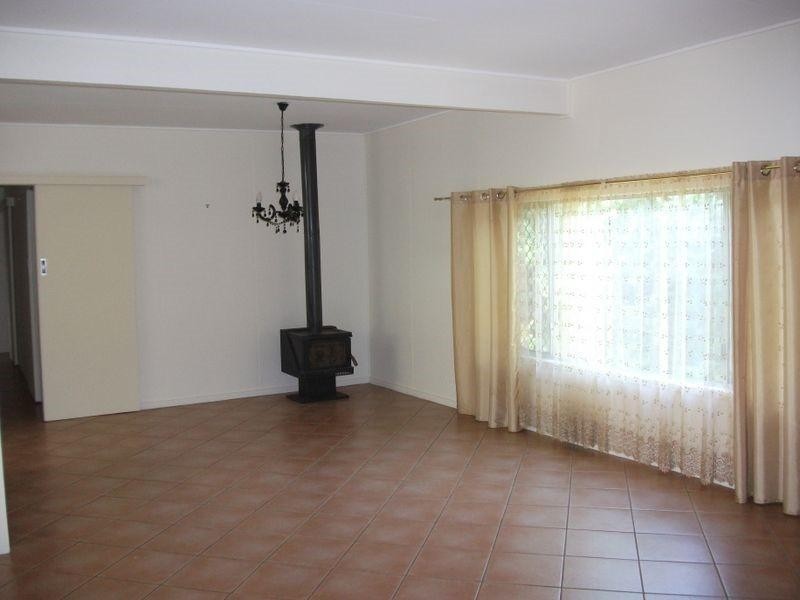 118 Moore Street, Kingaroy QLD 4610