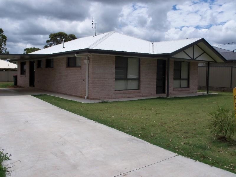 13 Hodge Street, Kingaroy QLD 4610